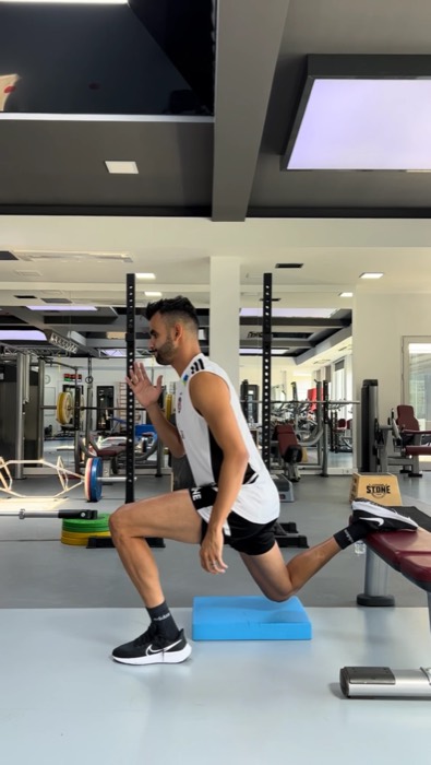 Single-leg strength exercise during rehabilitation